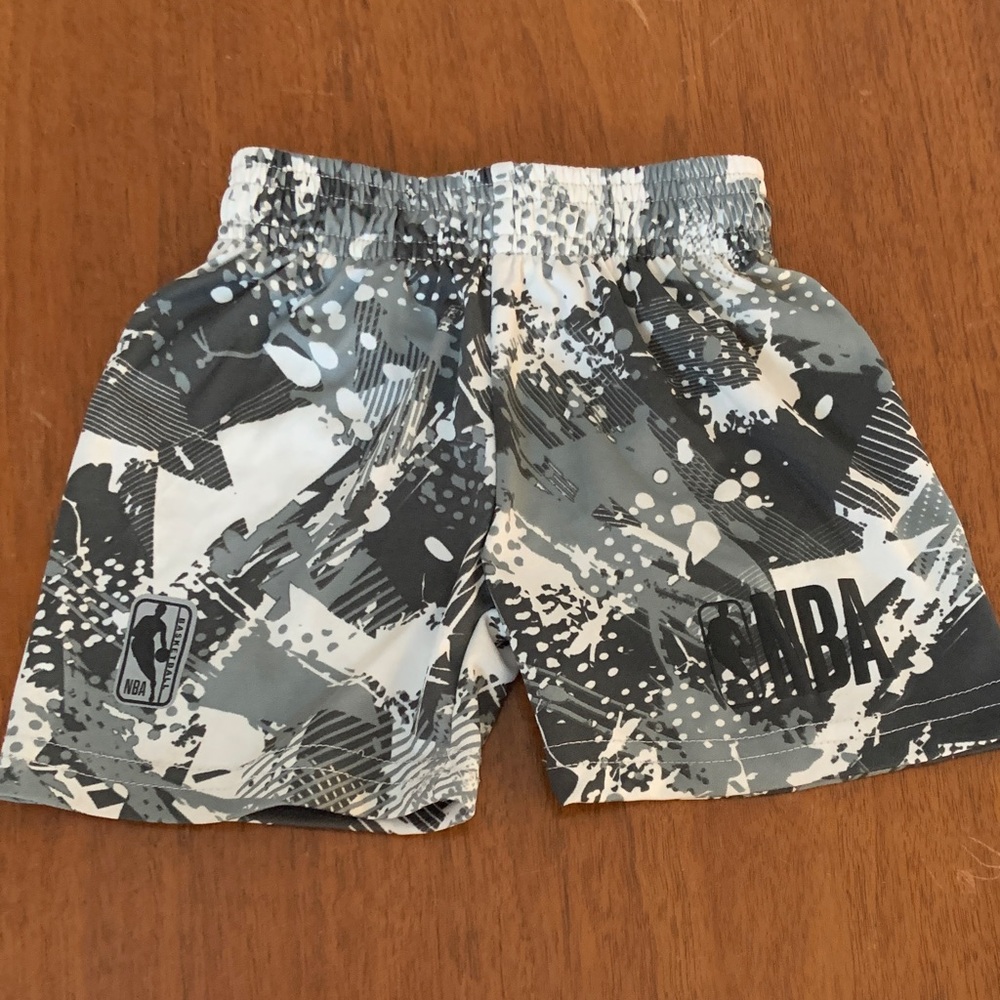 🍊5/$25 NBA Kids Abstract Black and Gray Shorts size 12m